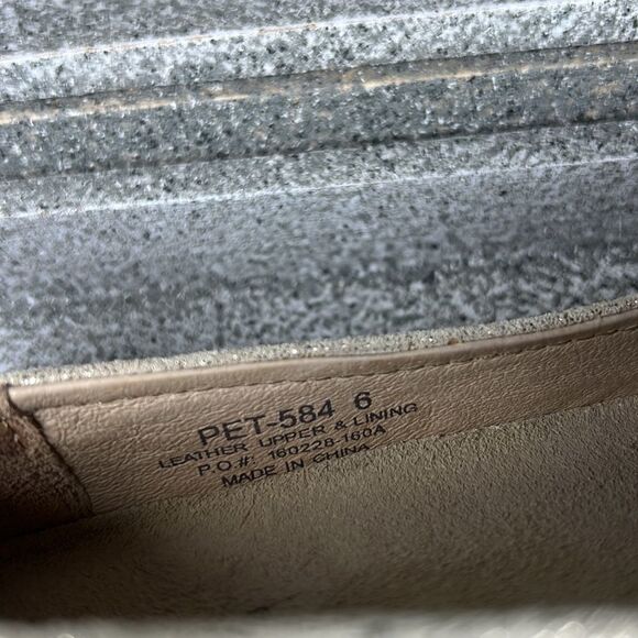 Alegria Petal Flats Size 6 Ivory Gold Flake Slip On Shoes Loafers Leather - Picture 8 of 8